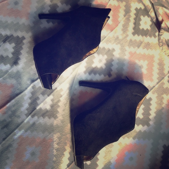 Black Suede Platform Peep Toe - Picture 2 of 3